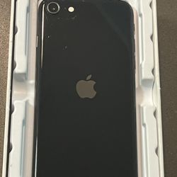 iPhone SE Second Generation UNLOCKED Like New