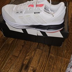 Brand New Cloud foam Size 11