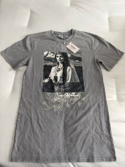 Gray Graphic Print T-Shirt new with Tags