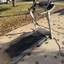*Free Delivery* Selling Proform Treadmill