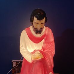 Vintage 7 Piece Lighted Blow Mold Nativity Wise Men Joseph Mary Jesus And More Price Is For Each Piece