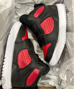 Air Jordan Access TD in the classic "Bred" Black/Gym Red/White Colorway! Sz 4C