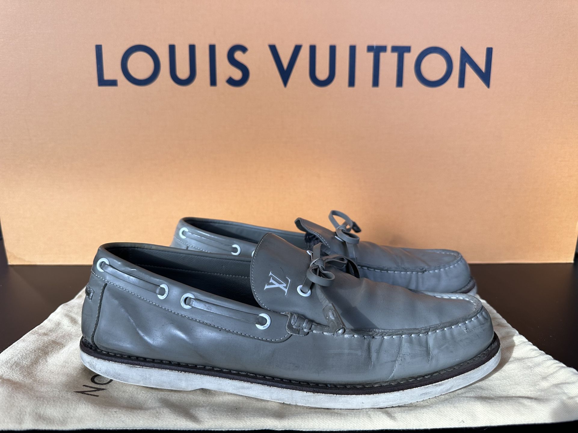 Louis Vuitton Gold Pumps Size 38 1/2 for Sale in New York, NY - OfferUp
