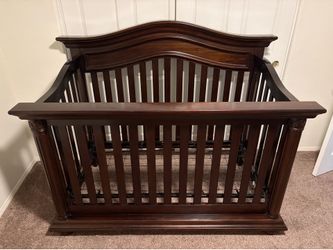 Baby Cache Heritage Crib with Conversion Kit and Mattress