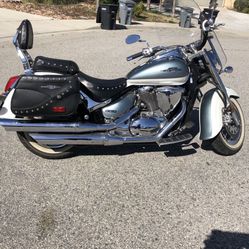 2011 Suzuki Boulevard