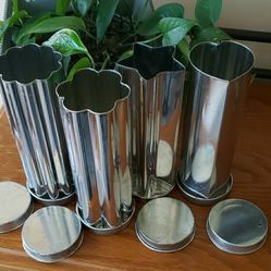 Pampered Chef- Set of 4 Silver Metal Baking Molds