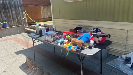Yard sale!