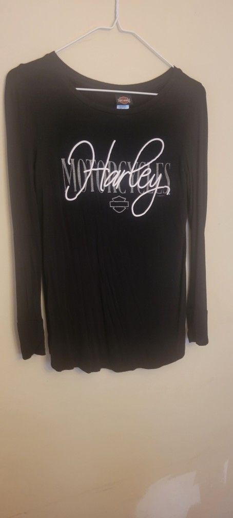 Women's Harley Davidson long sleeve tshirt
