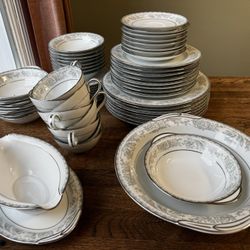 57piece Antique Noritake Belmont 5609 Japanese china Set 