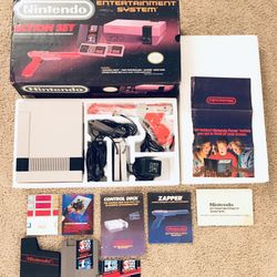 Nintendo NES ACTION SET  in Original Box 1988 Complete with Foam Case, Manuals