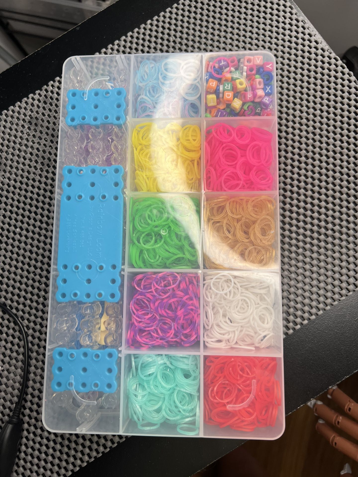 BRAND NEW RAINBOW LOOM