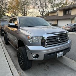 2008 TOYOTA. TUNDRA  4X4  Limited. 