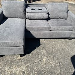 Sectional Couch With Cup Holders