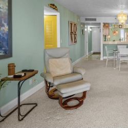 Recliner Chair W/ Ottoman 