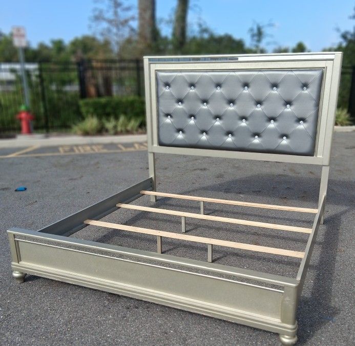 King Bling Bedframe