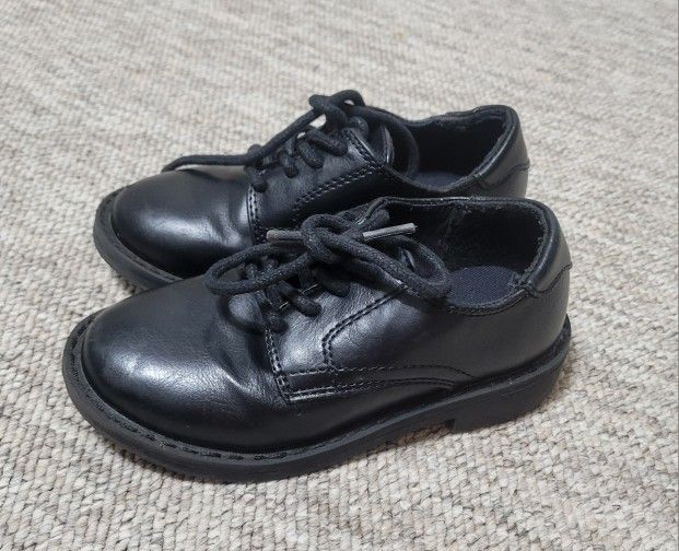 Toddler Size 9 Dress Shoes