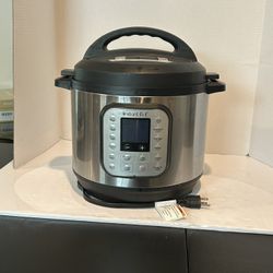 Instant Pot Duo 7-in-1 Electric Pressure Cooker - Model 80 Epc