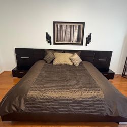 Contemporary Bed 