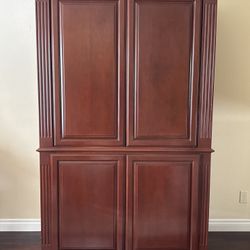 Solid Cherrywood Entertainment Center/Hutch
