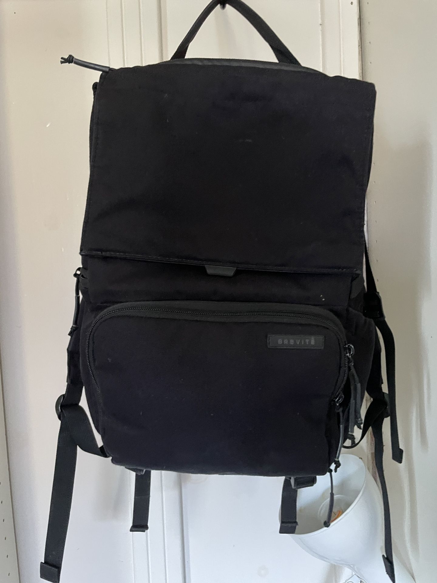 Brevite Runner - fits 16” laptop