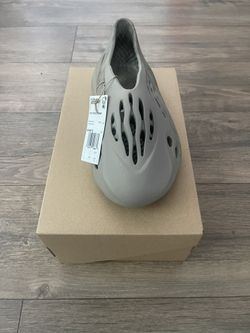 Yeezy Foam Runner Stone Sage Size 7
