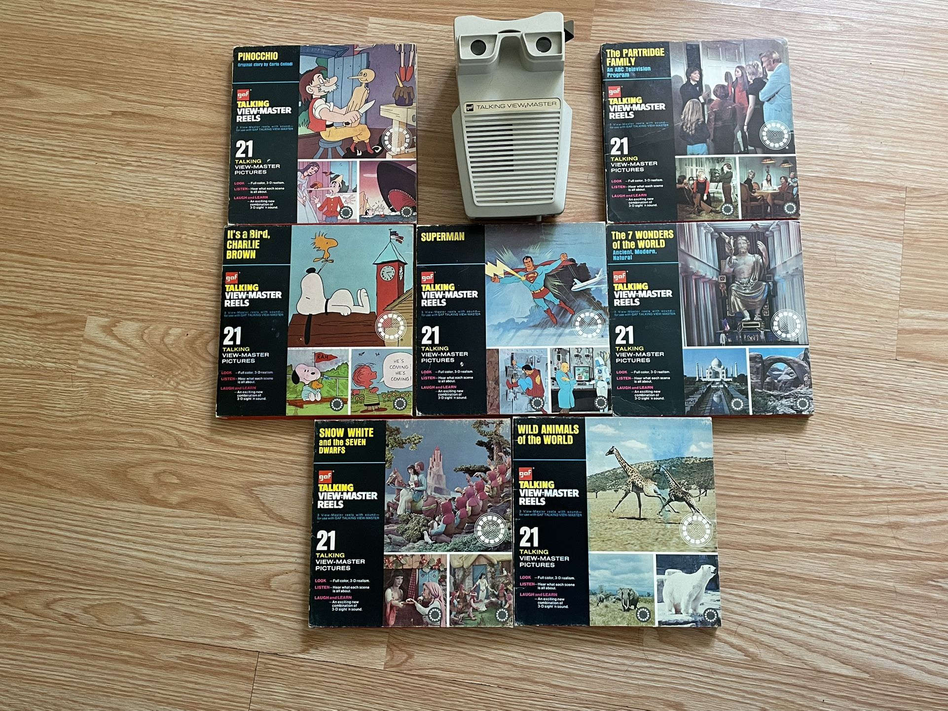 Vintage Broom GAF Talking View Master With 7 Boxes Of Vintage Reels