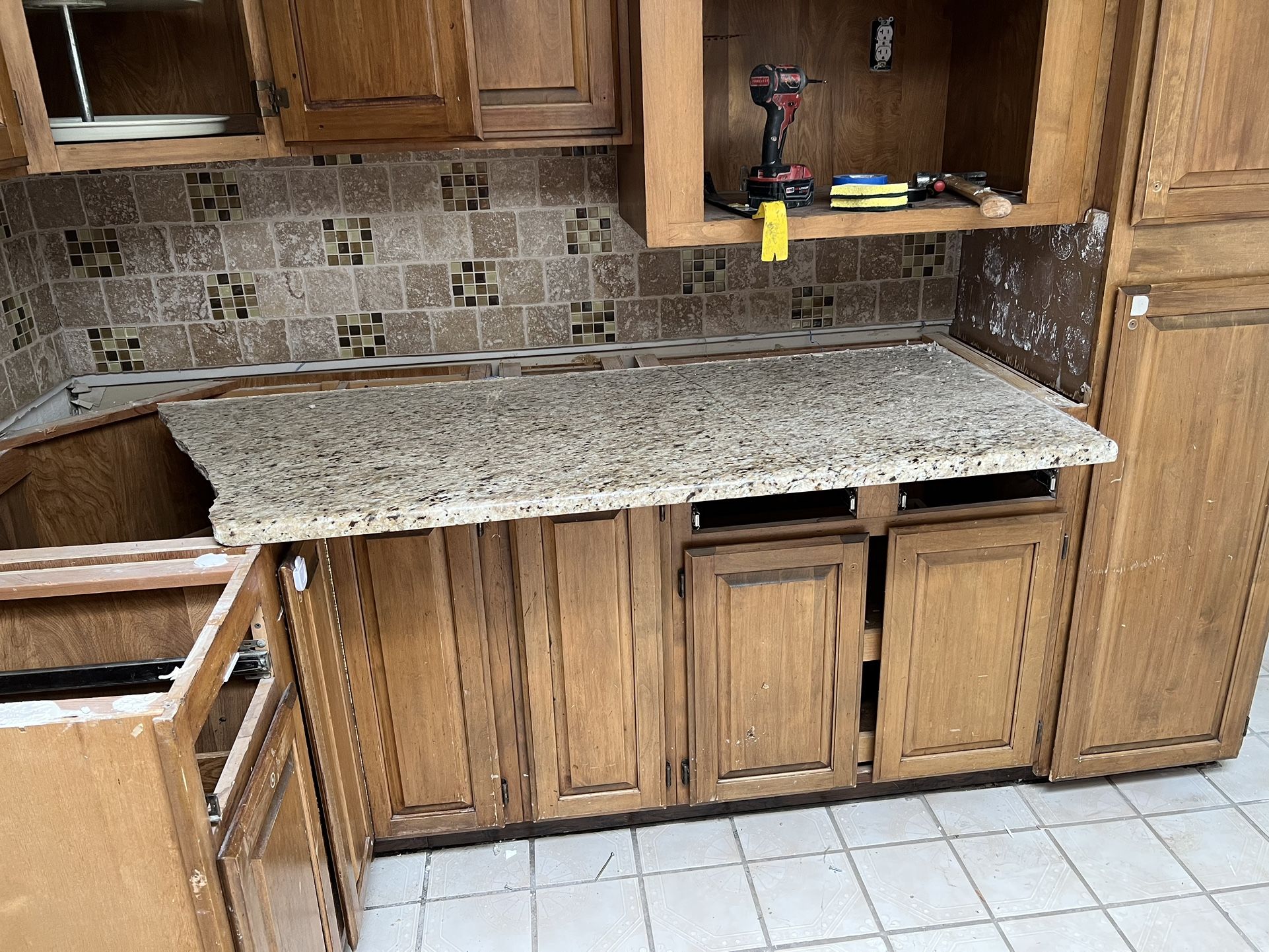 3cm Granite Countertop Remnant for Sale in Tucson, AZ OfferUp