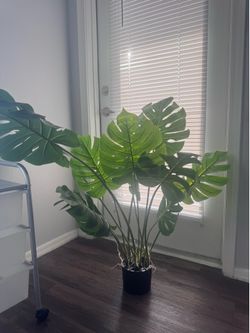 Artificial Monstera Plant – Like New