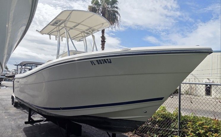 2023 Cobia 220 cc