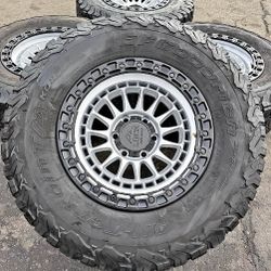 Se Vende Set De Rines Nuevos Lock Off R 17x9 Con Llantas Todo Terreno Excelente Condicion(4)