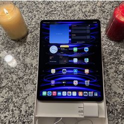 Apple iPad Pro 6th Gen. 128GB WiFi+Cellular 12.9"