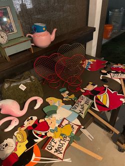 Alice in wonderland party props decorations