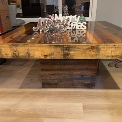 Dinning Room table, Looks Like Restoration Hardware 