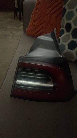 tesla tall ligth right side