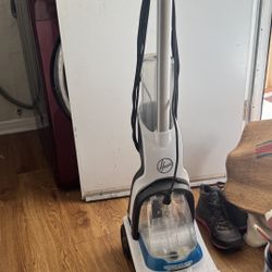 Hoover shampooer