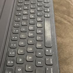 Ipad Magic Keyboard - Older Model