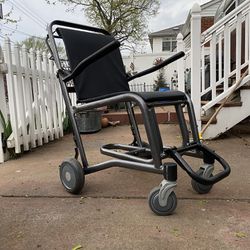 Staxi Chair With Wheels
