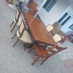 Expandable Dining Table & Chairs 