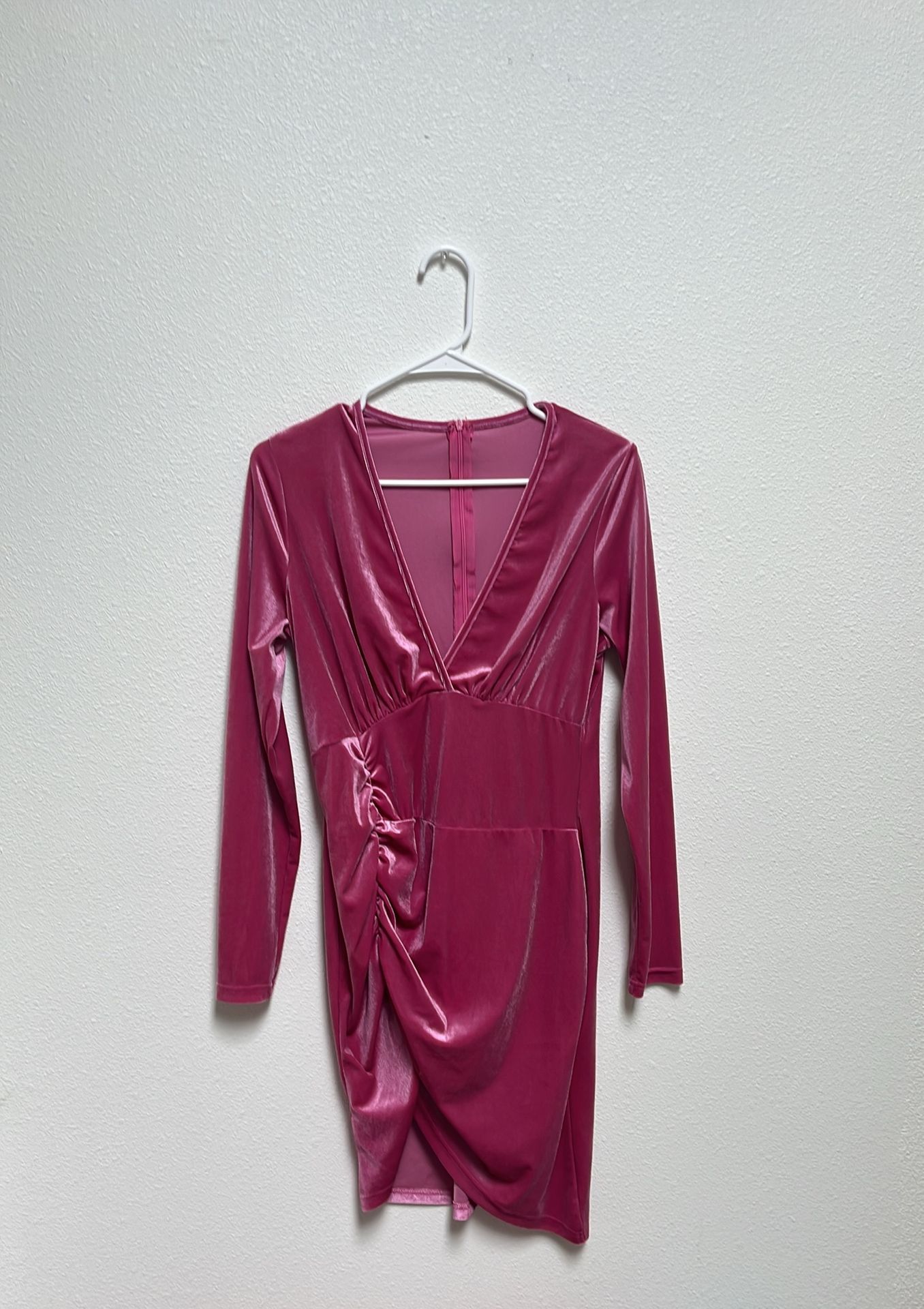 Pink velvet long sleeve dress