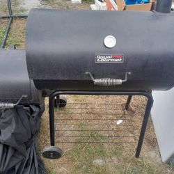 Royal Gormet 2 Compartment Smoker.