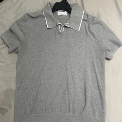 Men’s old navy shirt size medium