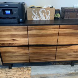 Cabinet / Tv Stand