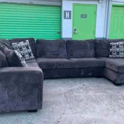 Sectional couch Upgraded 