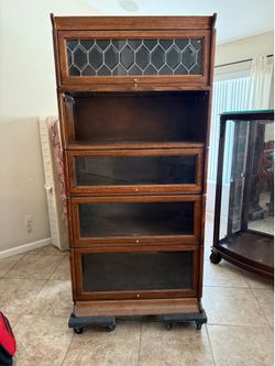 Set of 2 Glass cabinet