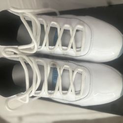 Jordan 11  Retro White Legend Blue Black