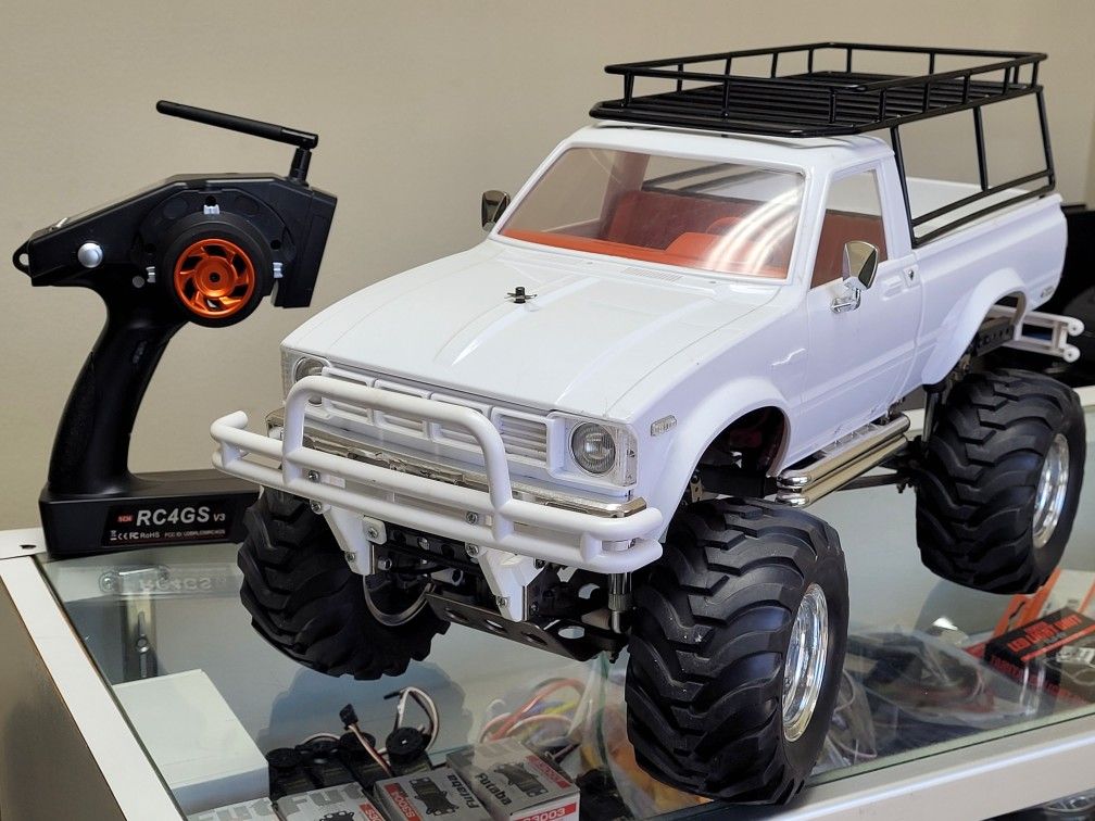 Use Clone HG P407 1/10 2.4G 4WD 4x4 Pickup 3 Speed Truck Rock Crawler RC ESC Tamiya