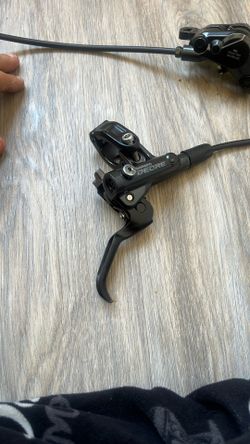 Shimano Deore BL-M6100/ BR-M6100