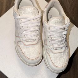 Christian Dior Women 6.5