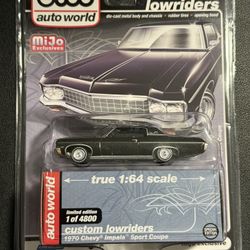 Auto World 1970 Chevy Impala Sport Coupe Custom Lowriders 1:64 Diecast Car