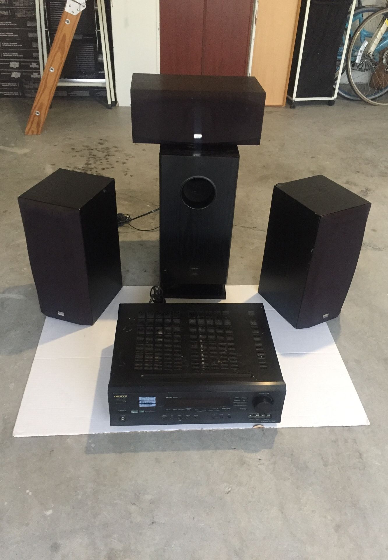 Onkyo speaker system . Works perfectly